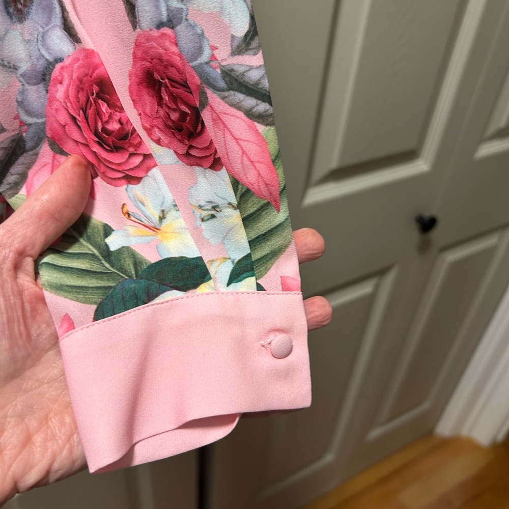 Tahari Pink and Red Floral Top - Picture 5 of 6